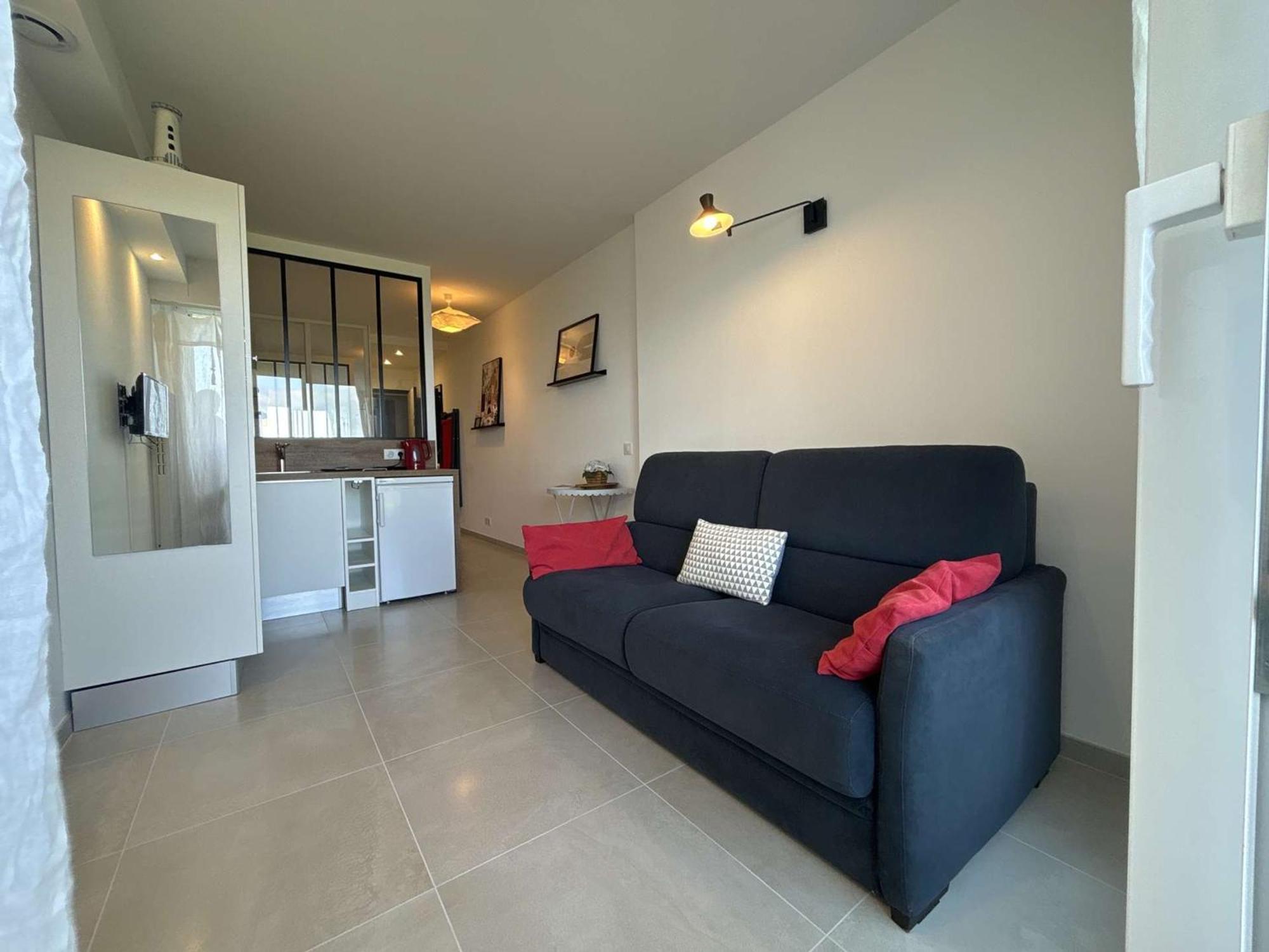 Studio En Bord De Mer A Royan, Parking, Tv, Tout Equipe - Fr-1-494-67 Екстериор снимка