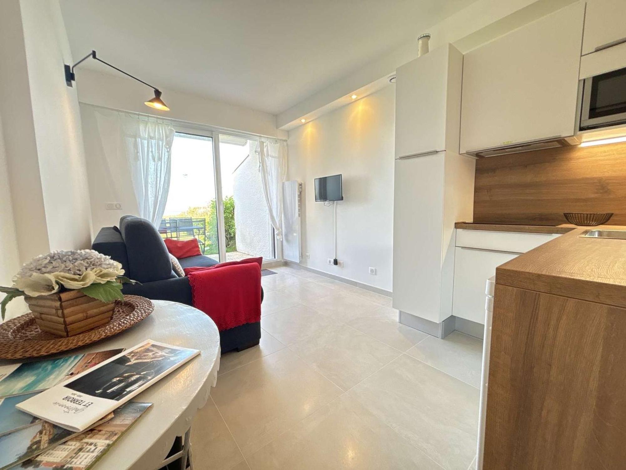 Studio En Bord De Mer A Royan, Parking, Tv, Tout Equipe - Fr-1-494-67 Екстериор снимка